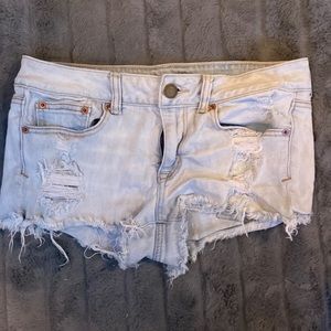 American Eagle light wash jean shorts size 8.